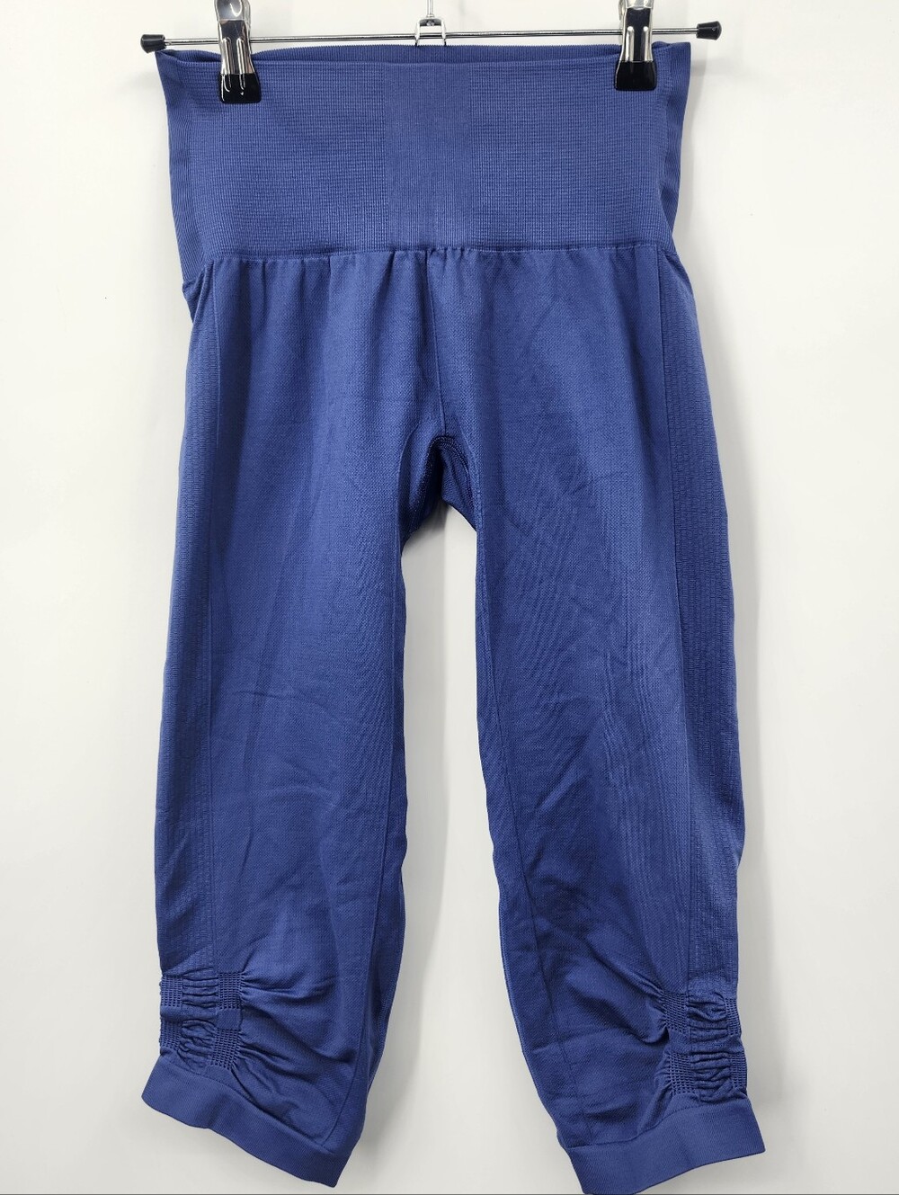 Calia by Carrie Underwood Yoga Athletic Sweat Pants Capri Blue M Athleisure